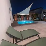Recente Spacieuse Piscine St Gilles