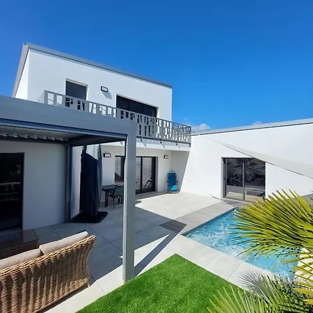 Recente Spacieuse Piscine St Gilles Villa *