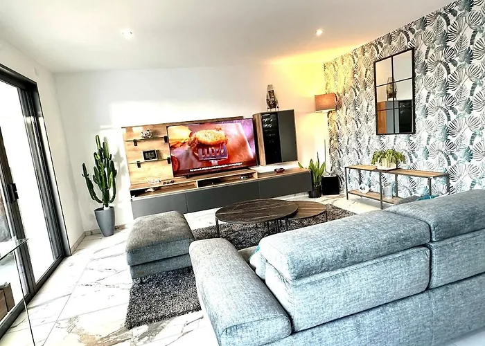 Recente Spacieuse Piscine St Gilles Villa Saint Gilles Croix de vie