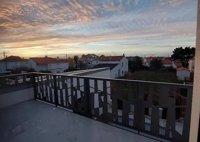 Recente Spacieuse Piscine St Gilles Villa *