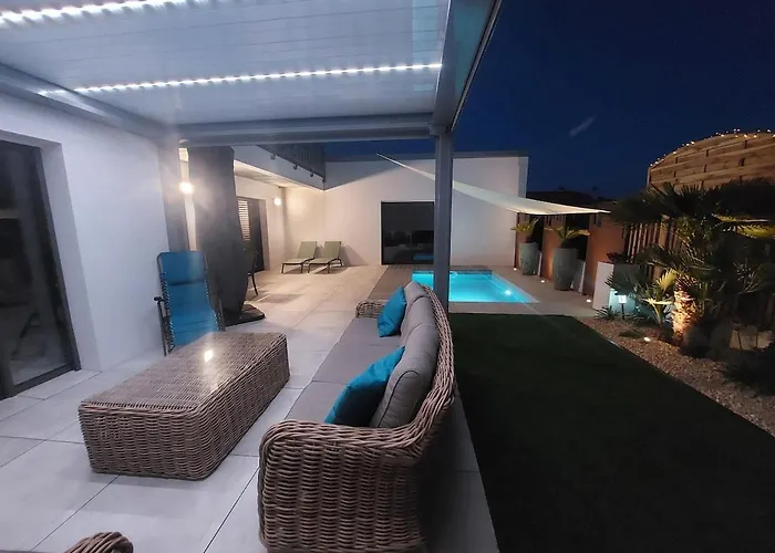 Villa Recente Spacieuse Piscine St Gilles *