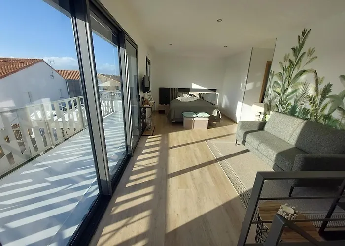 Recente Spacieuse Piscine St Gilles Villa *