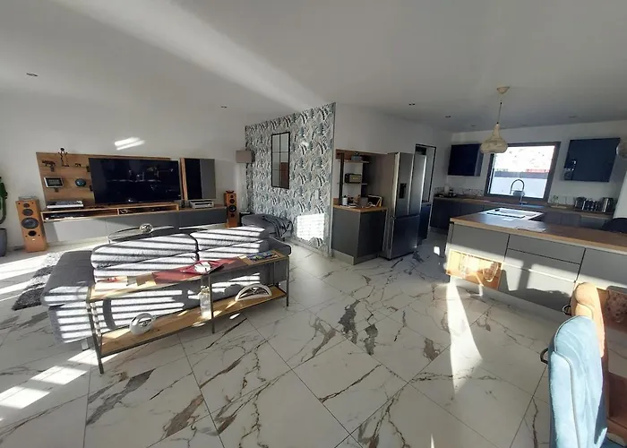 Villa Recente Spacieuse Piscine St Gilles *