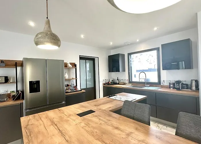 Villa Recente Spacieuse Piscine St Gilles *