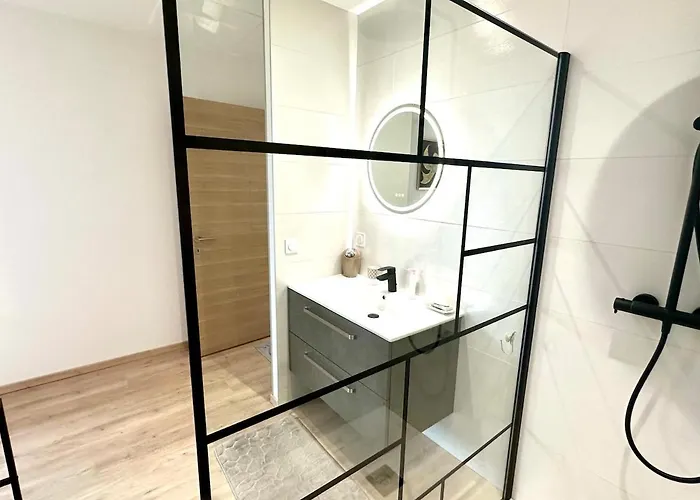 Villa Récente Spacieuse Piscine St Gilles *